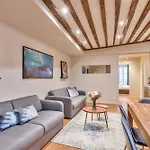 Urban Flat 02 - Beautiful 4 Bdr Flat In Heart Of Paris
