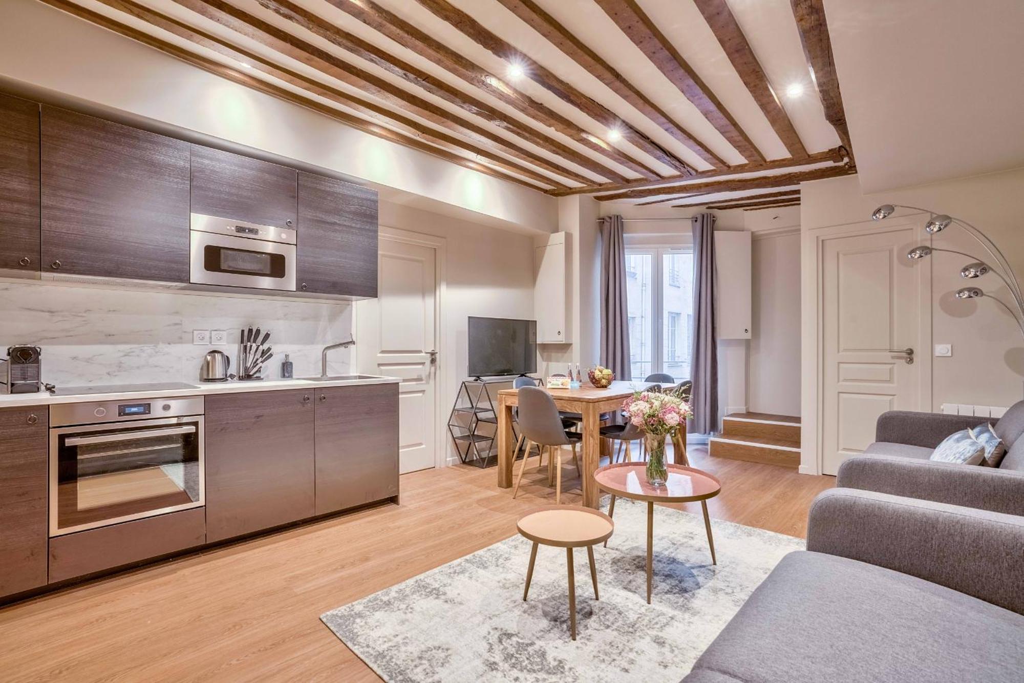 Urban Flat 02 - Beautiful 4 Bdr Flat In Heart Of